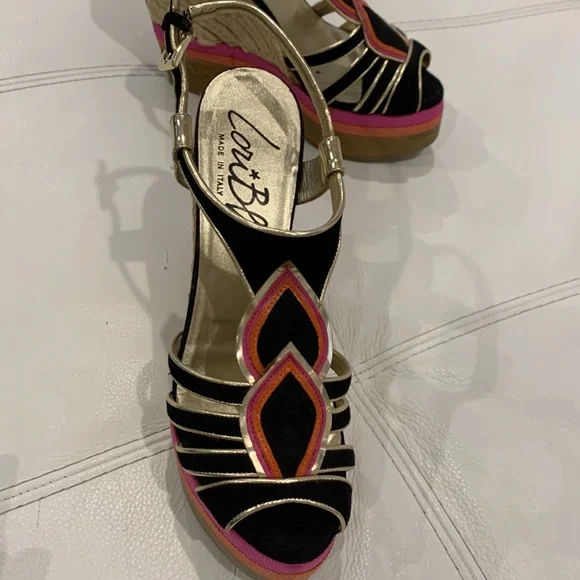 Shoes - Picture 3 of 7